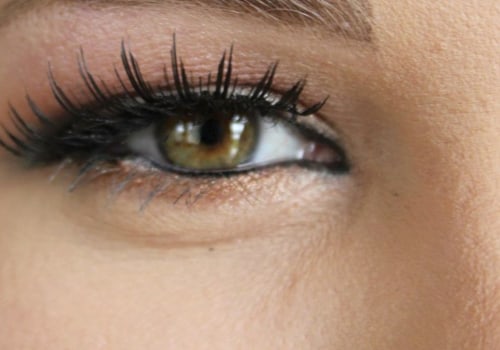 What lash style makes your eyes look bigger?